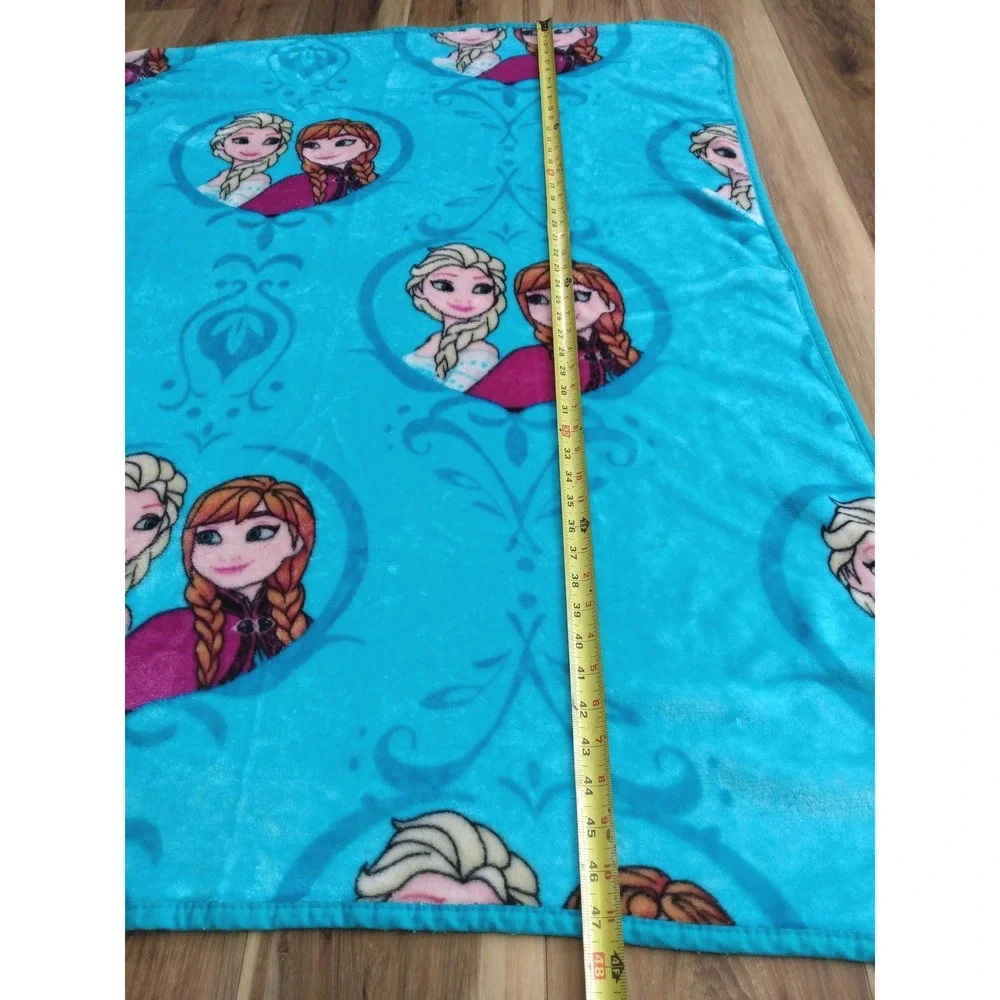 Northwest Disney FROZEN Elsa Anna HEART FRAMES Plush Silk Touch Fleece Throw